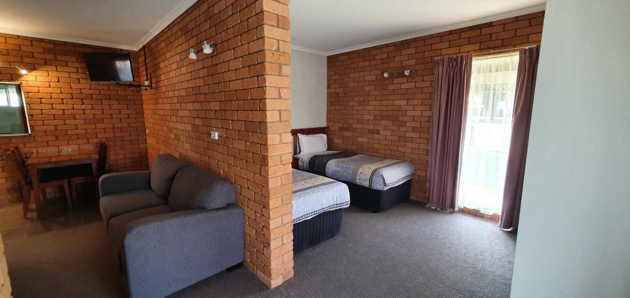 Centrepoint Motel 3*