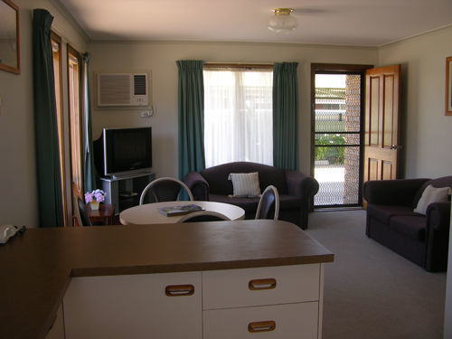 Centrepoint Motel 3*