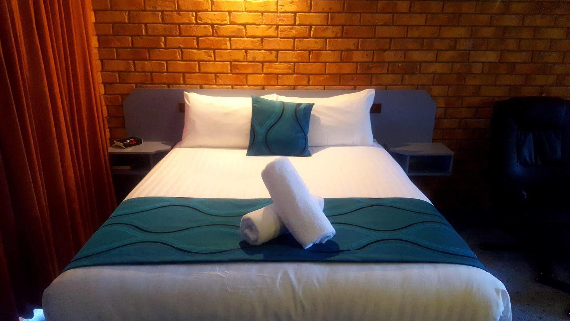 Centrepoint Motel 3*